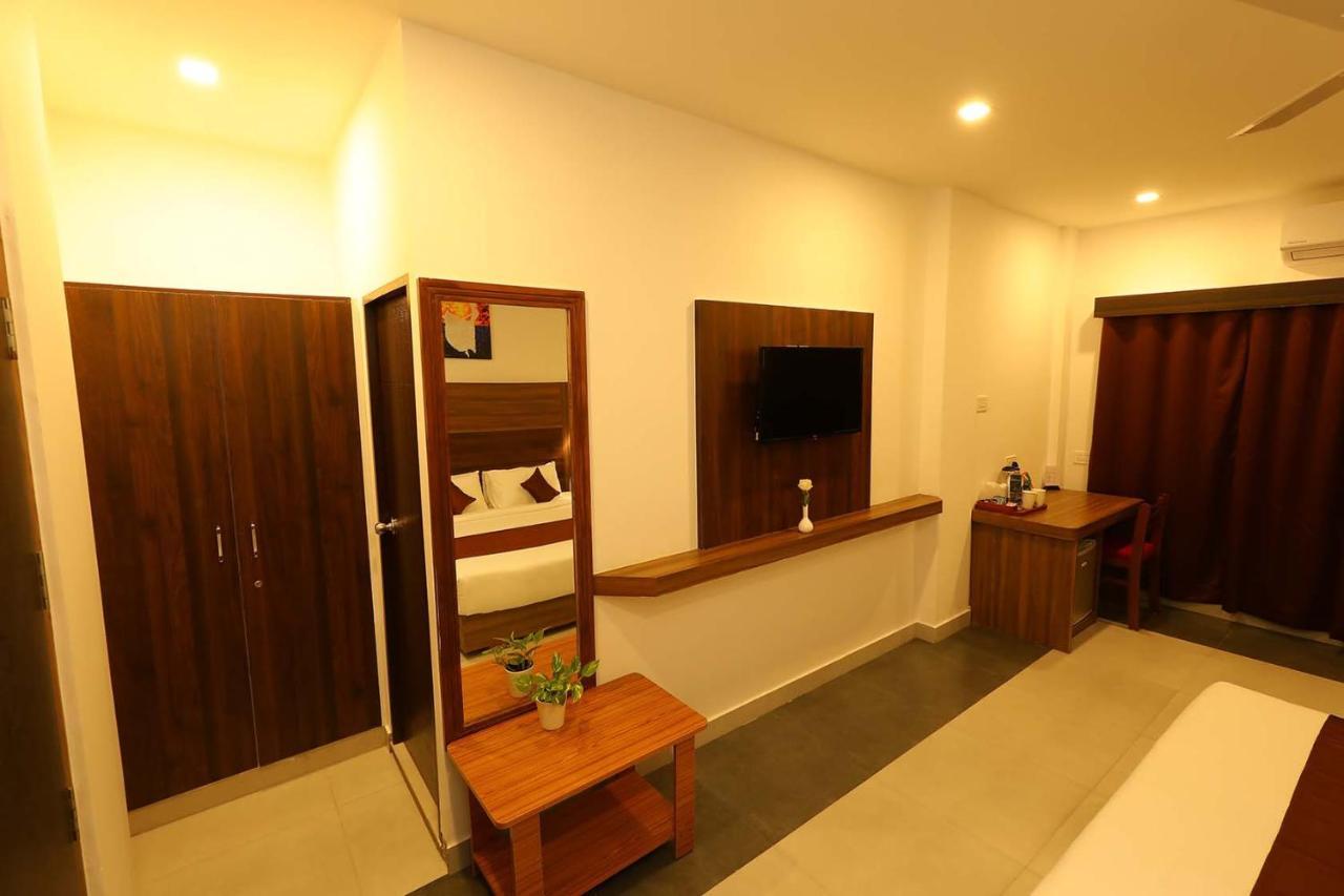 Hotel La Serene Mattannur Mattanur Kültér fotó